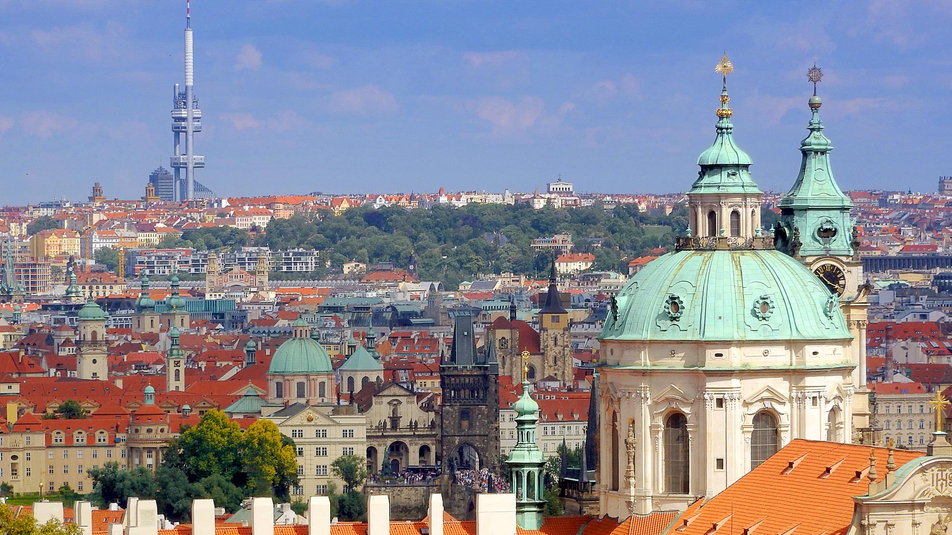 Wieża telewizyjna Żiżkov w Pradze – cena zwiedzania