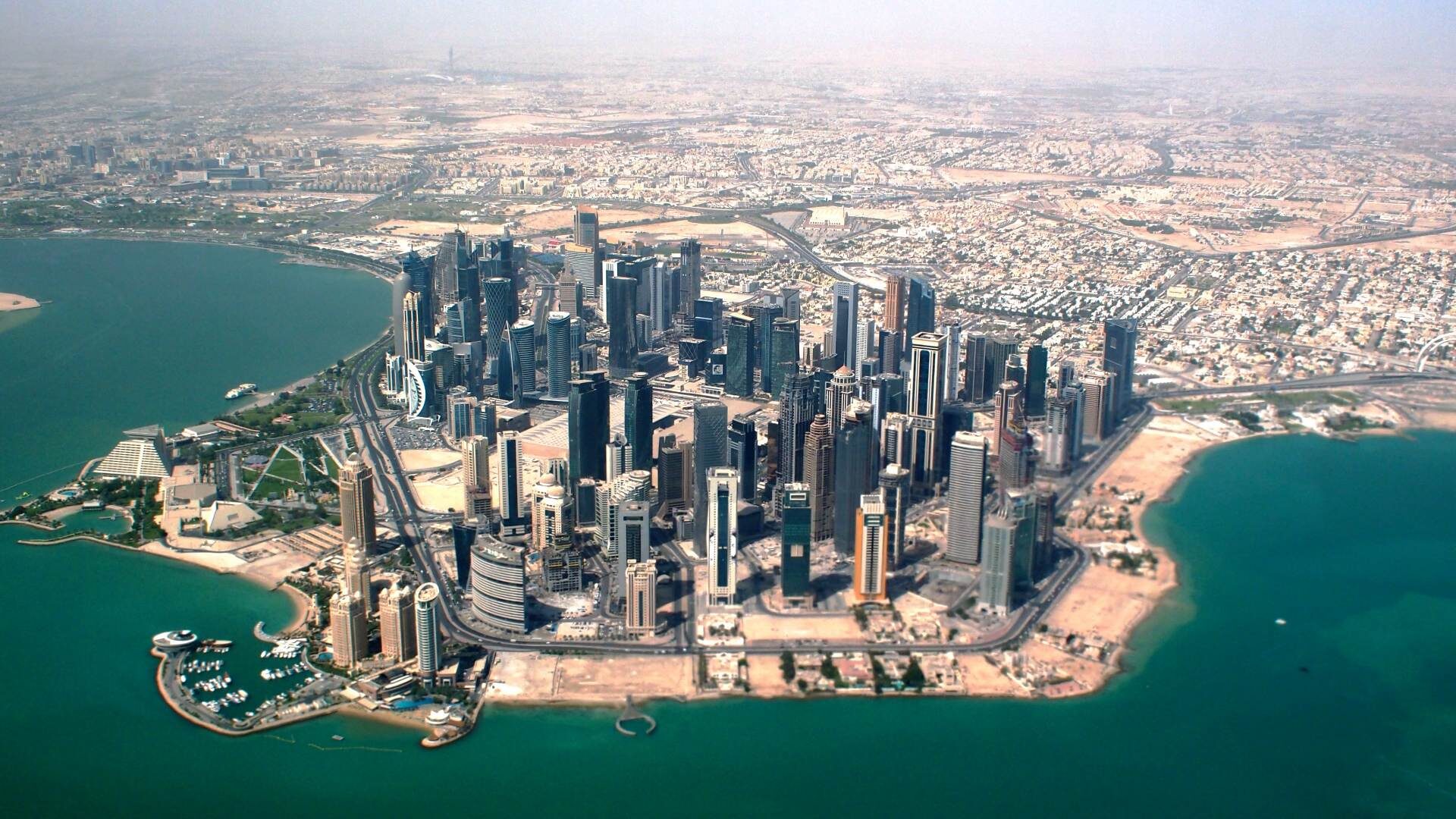 Czy można latać dronem w Katarze? Czy wolno latać w Doha?